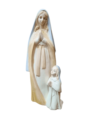 Imagem de Nossa Senhora de Lourdes com Bernadete em Porcelana 21 cm-TerraCotta Arte Sacra