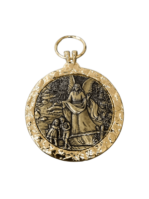 Medalhão de Berço Anjo da Guarda Dourado em Metal Ouro Velho 9 cm-TerraCotta Arte Sacra