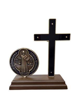 Adorno de Mesa Cruz e Imagem em Metal de São Bento Ouro Velho 15 cm-TerraCotta Arte Sacra
