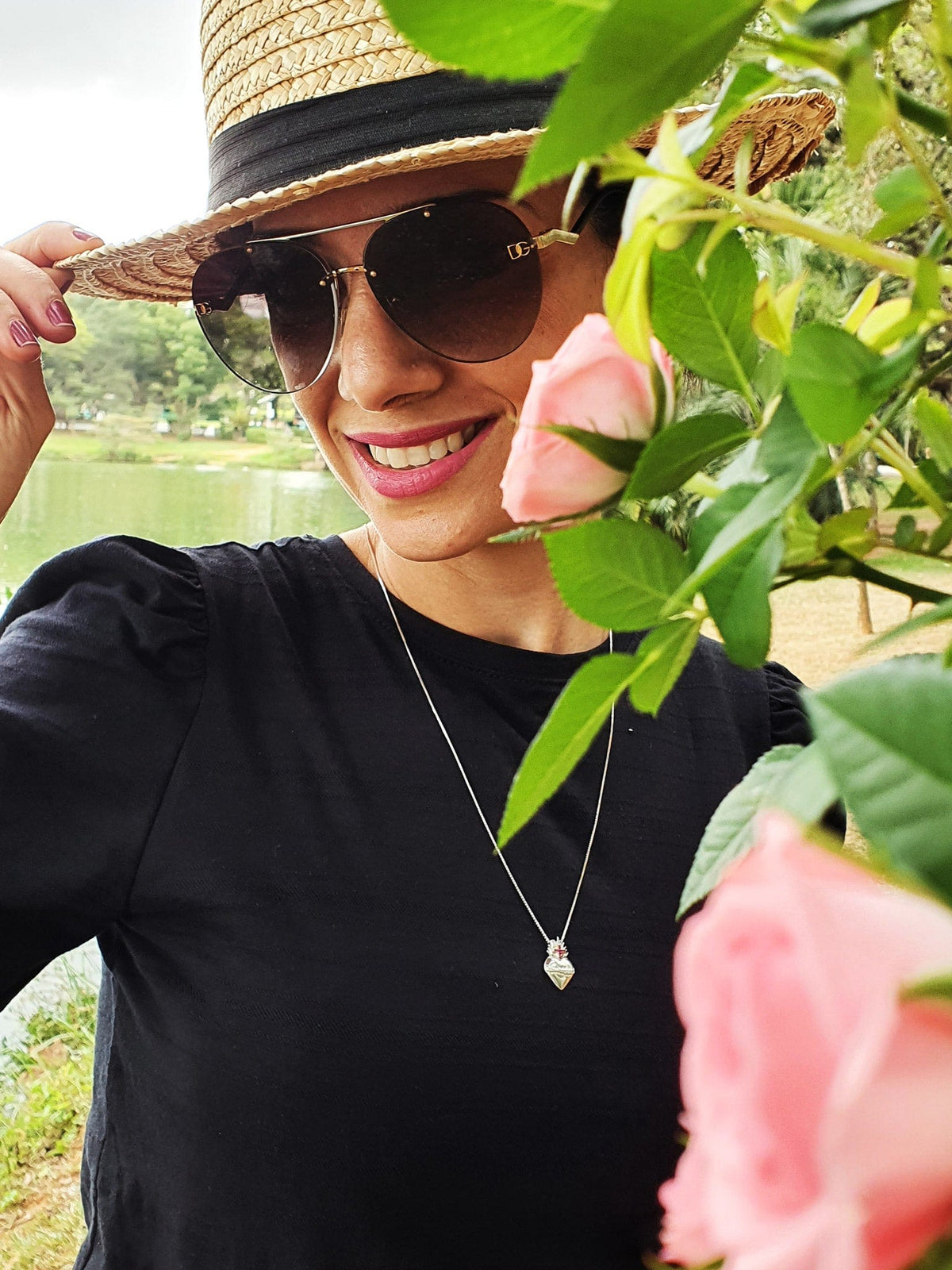 Colar Sagrado Coração e Cruz de Prata de Lei 925 com Zircônias Rubis-TerraCotta Arte Sacra